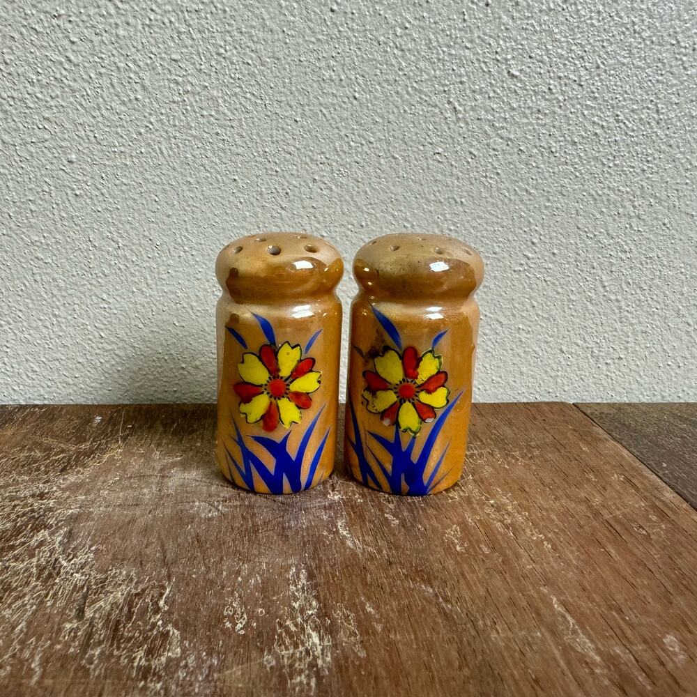 Vintage Porcelain Orange Lusterware yellow blue hand painted salt pepper shakers